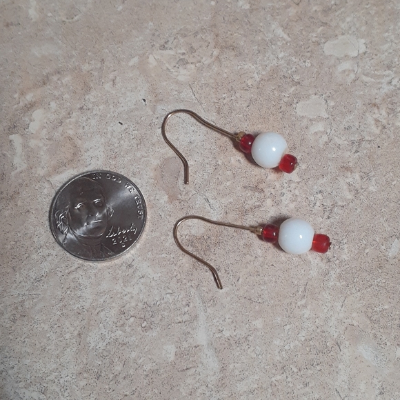 NWT Handcrafted Red & White Drop Earrings Set - Picture 3 of 5